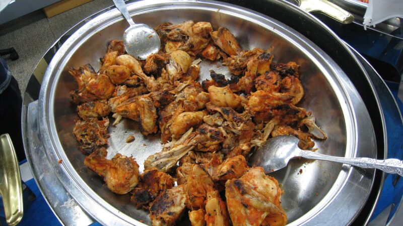 Ayam Bakar: Gurih Manis dengan Aroma Bakaran yang Menggoda