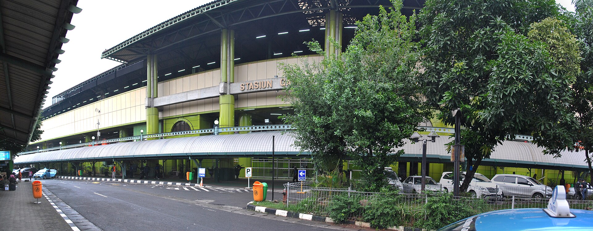 Gambir vs Pasar Senen: Memilih Stasiun untuk Perjalanan Keluar Kota