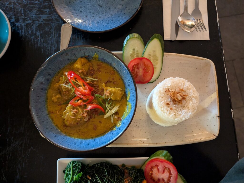 Gultik: Gulai Tikungan Blok M, Legenda Makan Malam Kaki Lima