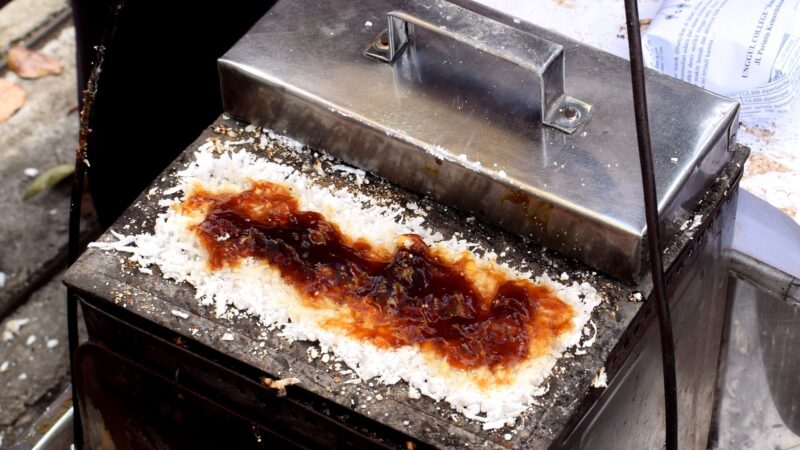 Kue Rangi: Harum Kelapa Bakar dari Gerobak Betawi Tempo Dulu