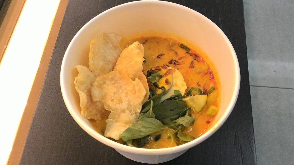 Laksa Betawi: Semangkuk Kuah Santan yang Mulai Langka