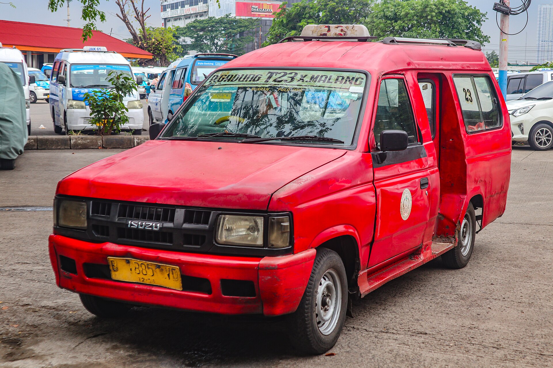 Naik Mikrotrans JakLingko: Angkot Gratis yang Menjangkau Gang-Gang Jakarta