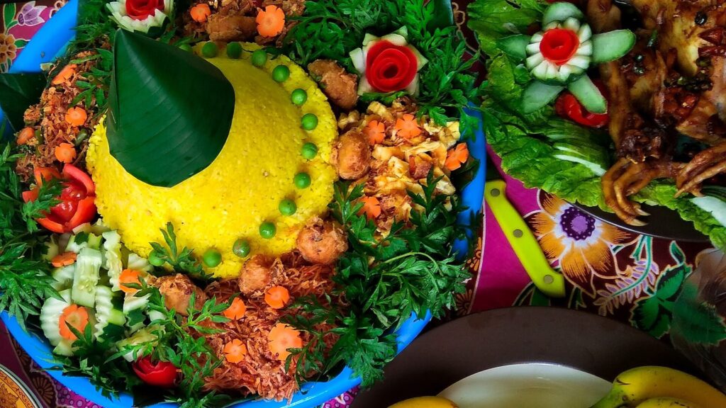 Nasi Kuning: Hidangan Perayaan yang Penuh Makna