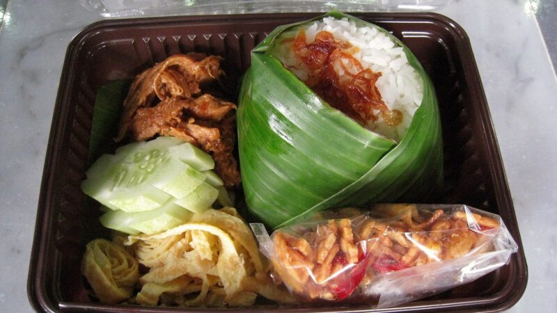Nasi Uduk: Sarapan Gurih Kesukaan Warga Jakarta