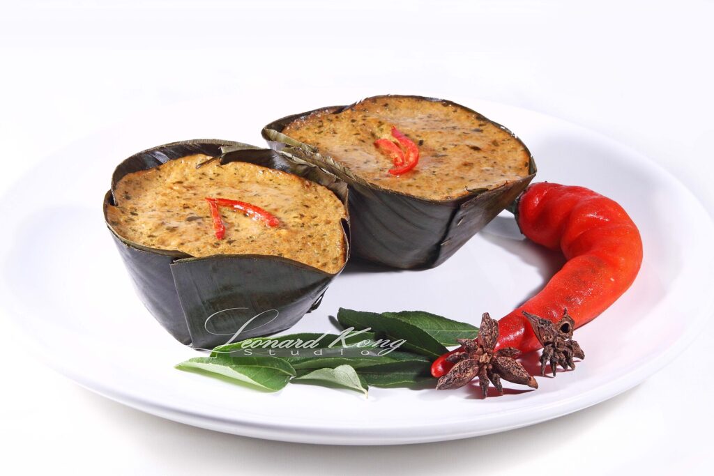 Otak-Otak: Ikan Bakar Daun Pisang yang Wangi Menggoda