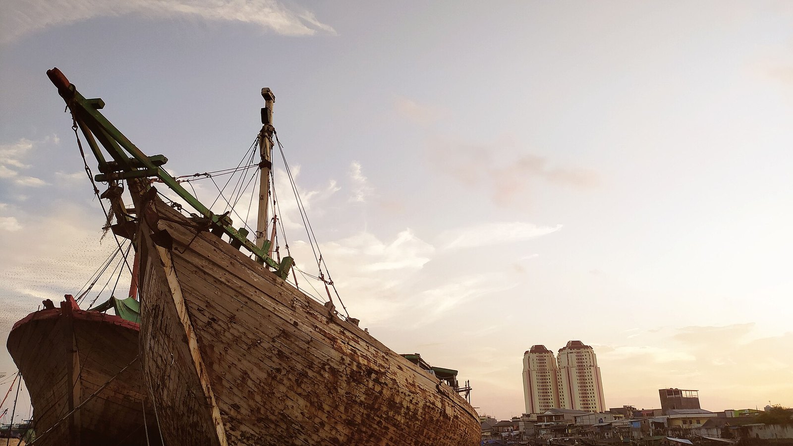 Pelabuhan Sunda Kelapa: Jejak Bahari Tertua Jakarta