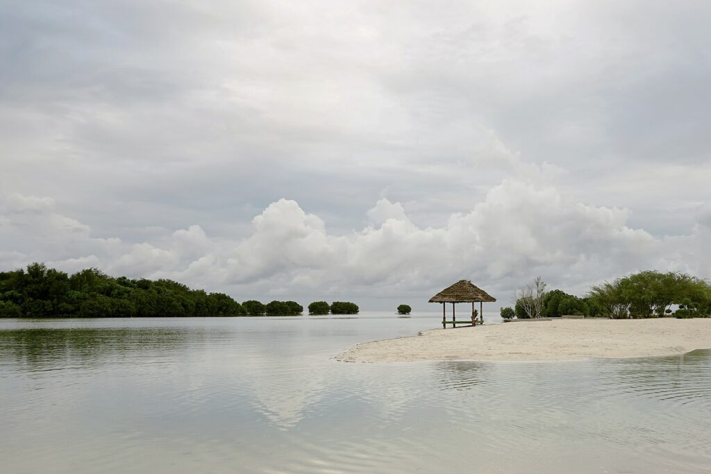 Pulau Pari: Pantai Pasir Perawan dan Ketenangan yang Sesungguhnya