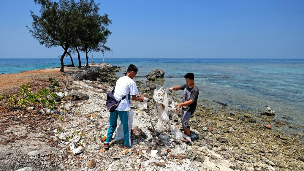 Pulau Tidung: Sepeda, Pantai, dan Jembatan Cinta