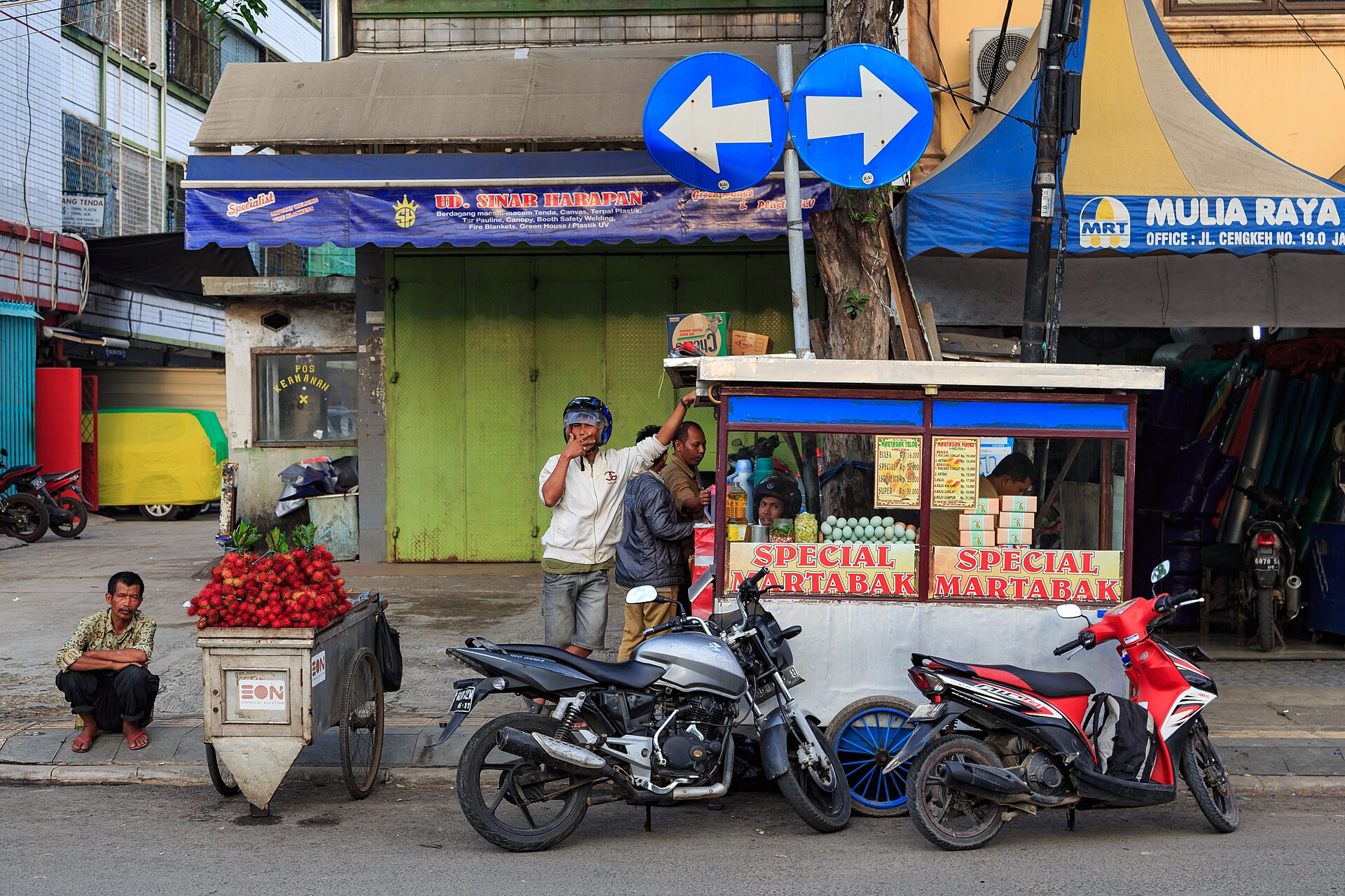 Street Photography di Jakarta: Kota yang Tak Pernah Kehabisan Cerita