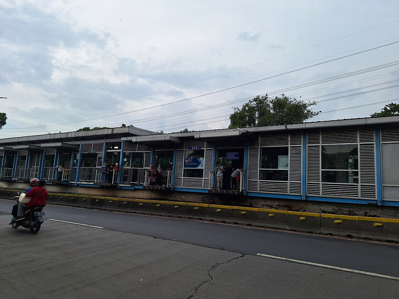 panduan kawasan cililitan pusat grosir simpul transit dan jakarta timur yang sibuk