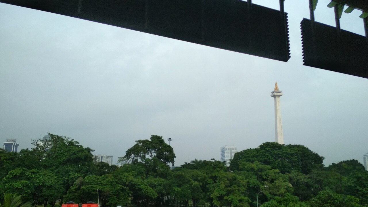 panduan kawasan gambir monas stasiun besar dan pusat pemerintahan jakarta