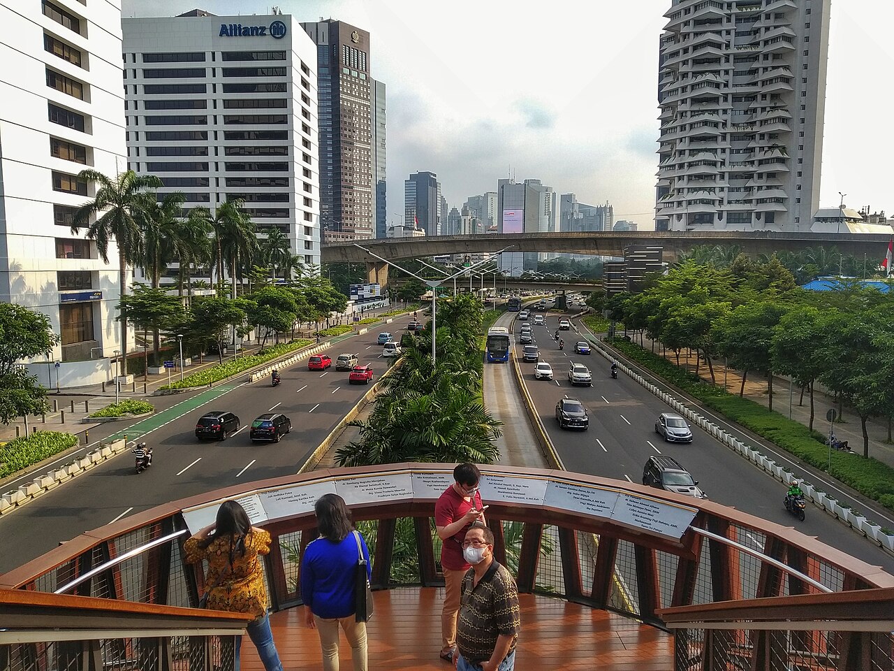 panduan kawasan karet kampung di kaki gedung pencakar langit jakarta